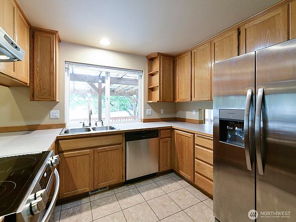4th image of 8606 146th Street Ct E