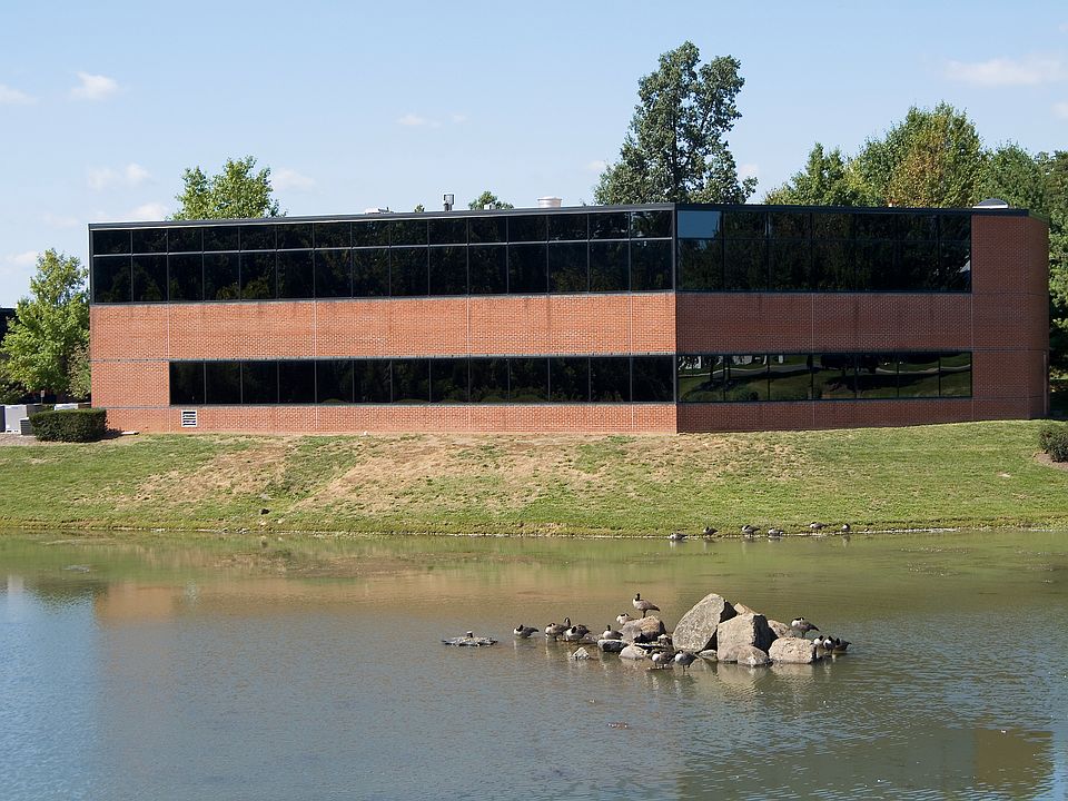 1st image of 45665 Willowpond Plz