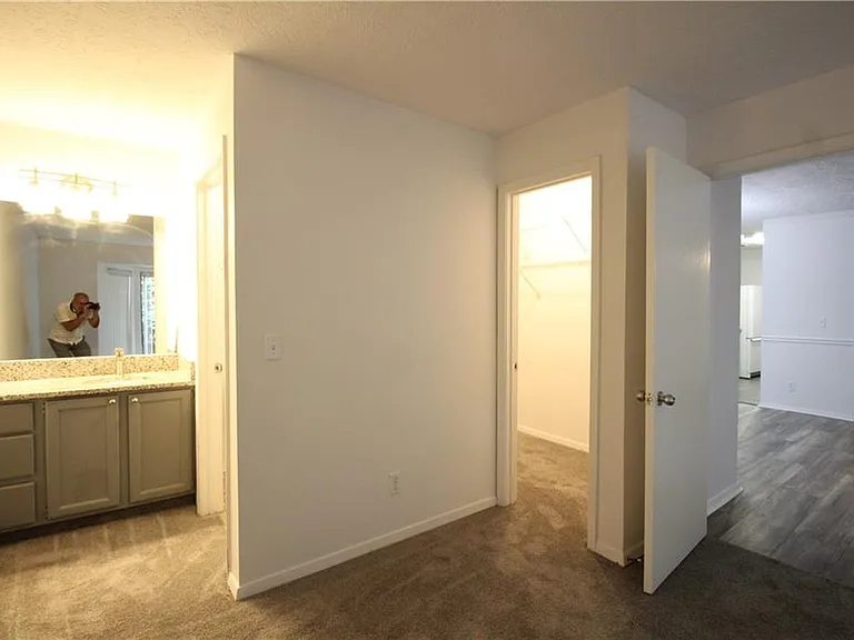 204 Warm Springs Cir — Photo 19