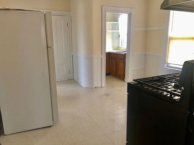 230 Washington St #1 — Photo 6