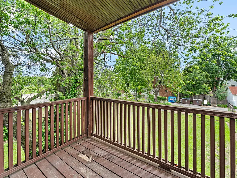 1050 Forest Ave #2 — Photo 8