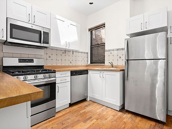 4th image of 185 Saint Marks Ave APT 4L