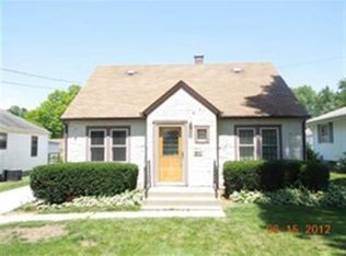 911 Cooper St, Dixon, IL 61021