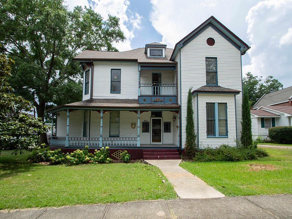 1st image of 821 Middle St