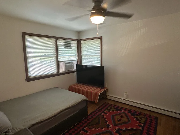 1009 Haywood Dr #C — Photo 8
