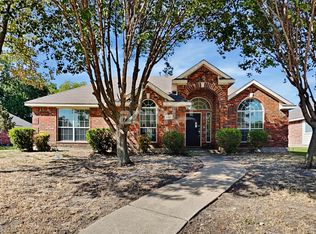 10113 Evergreen Dr, Rowlett, TX 75089