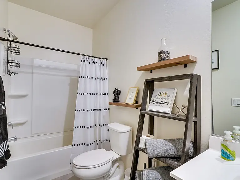 12525 W Palmaire Ave — Photo 11