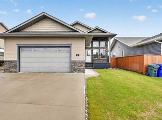 5 W Vera Close, Olds, AB T4H 0C3