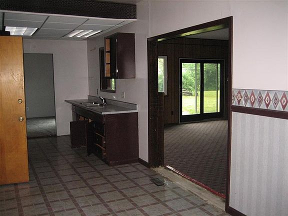 4th image of 5113 Elyria Ln