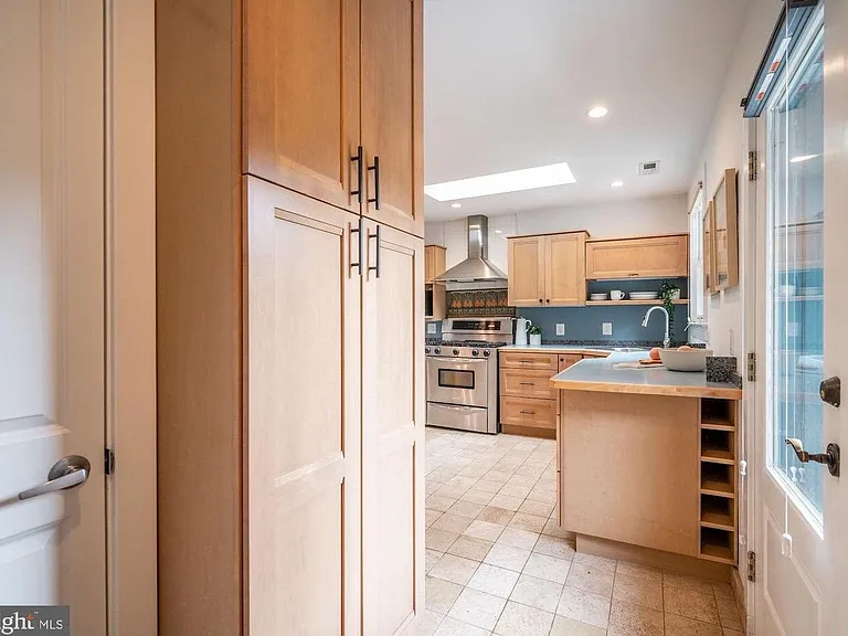 4304 Chestnut St — Photo 13
