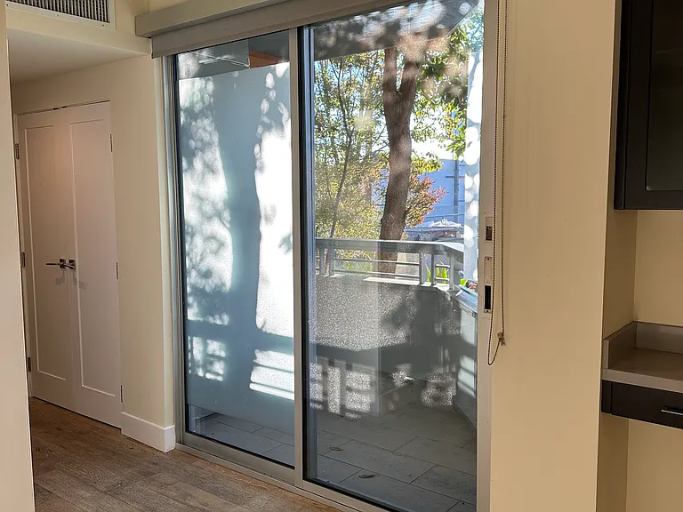1666 Greenfield Ave #102 — Photo 32