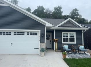 5154 Quiet Hollow Ct, Eau Claire, WI 54701