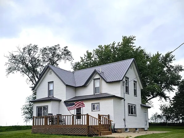 12027 March Ave, Lime Springs, IA 52155