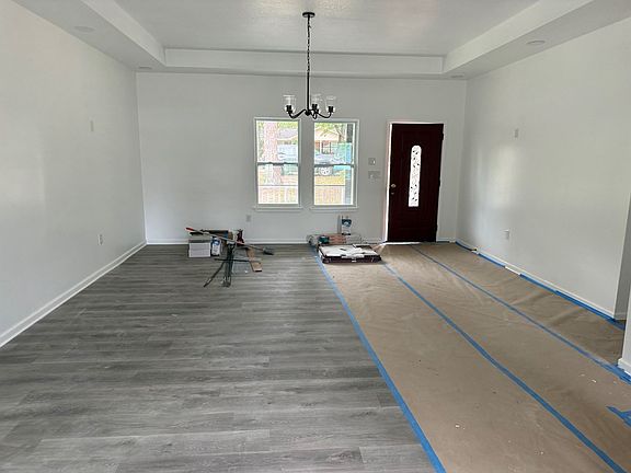 3rd image of 1503 Smart St