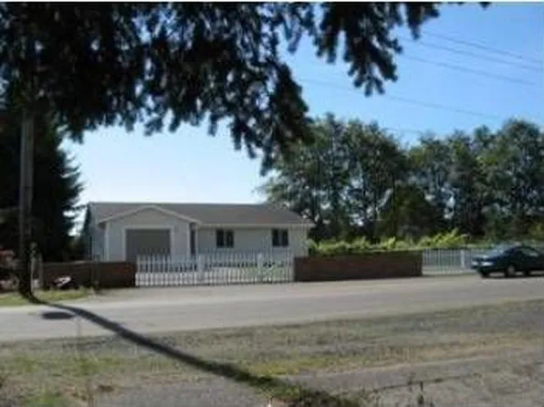 215 W Scott St, Aberdeen, WA 98520