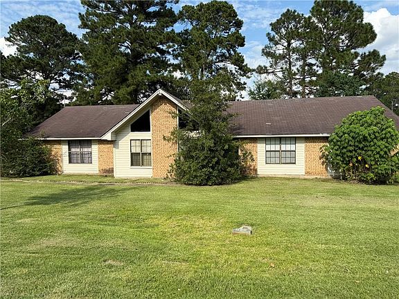 3rd image of 228 Shady Crest Ln