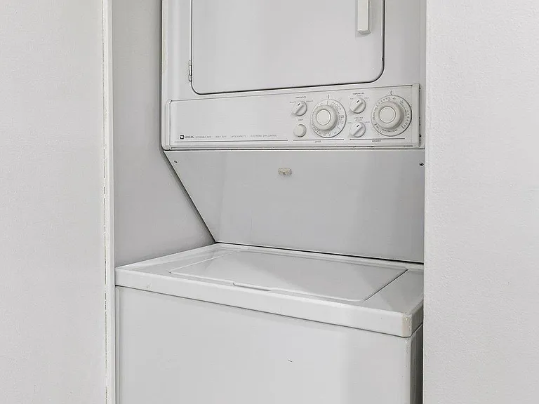 1420 Locust St #21M — Photo 7