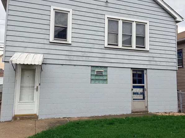 1314 121st St, Whiting, IN 46394