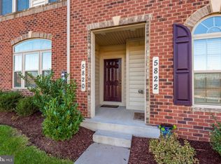 5820 Oakdale Village Rd, Ijamsville, MD 21754