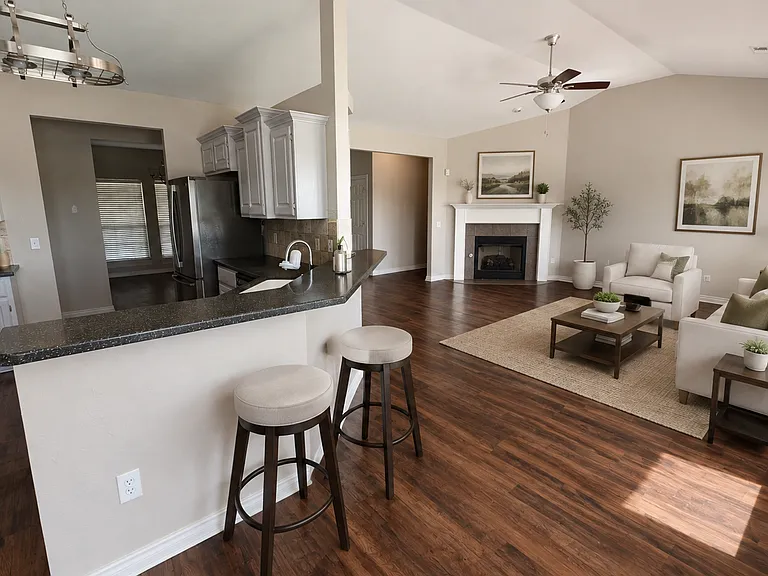 2901 Hunter Pointe — Photo 4