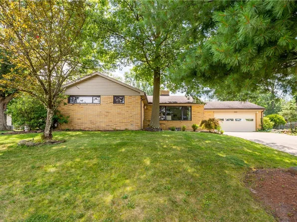 242 Skyview Dr, Pittsburgh, PA 15241