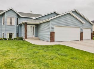 635 S Sedona Dr, West Fargo, ND 58078