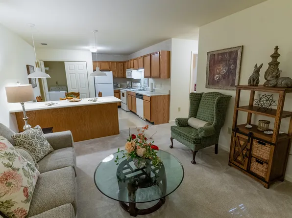 Heritage At Riverwood Apartments, 105 Heritage Riverwood Dr #D1d0b2c8c, Central, SC 29630