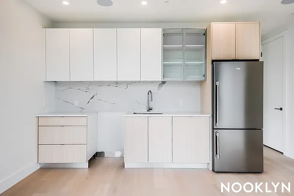 Rented by Nooklyn NYC LLC | media 13
