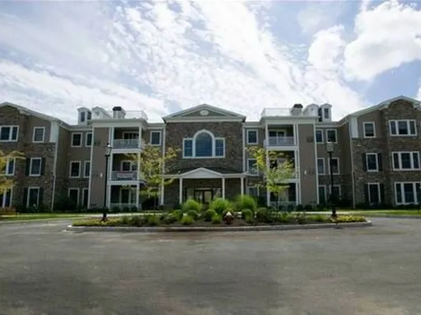5 Tenakill Park Dr #310-3J, Cresskill, NJ 07626