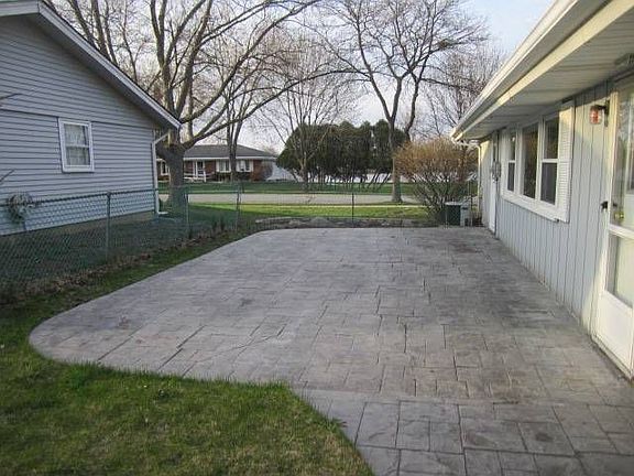 5th image of 110 Jeffery Ln