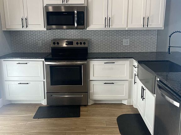 4th image of 626 W Florence St