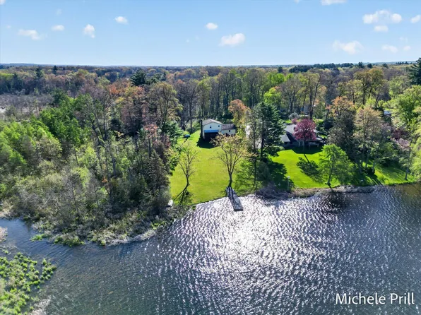 937 Bruce Dr, Middleville, MI 49333