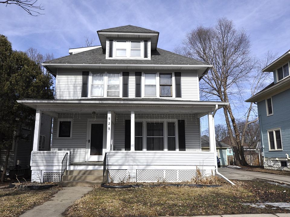 1st image of 929 1st St SW