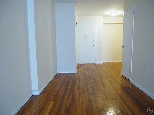 Rented by Halstead Real Estate | media 29