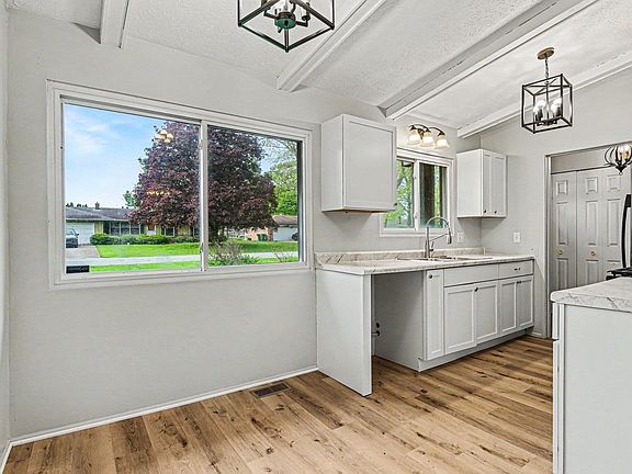 4th image of 24403 Rolling Oak Dr