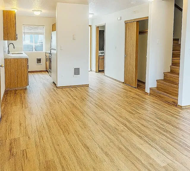 15526 SE Stark St — Photo 2