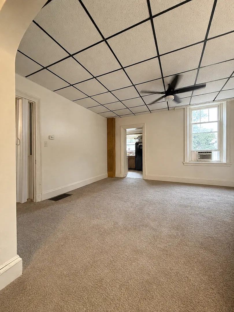 Spacious 3-Bedroom Rental 217 W. Water St., Unit #3, Middletown — Photo 3
