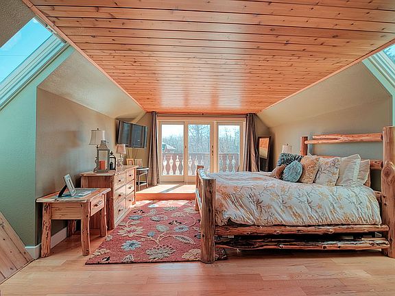 Above garage Bed/ game room