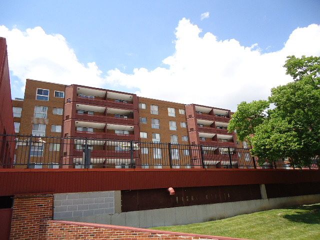 1st image of 400 Park Ave APT 403