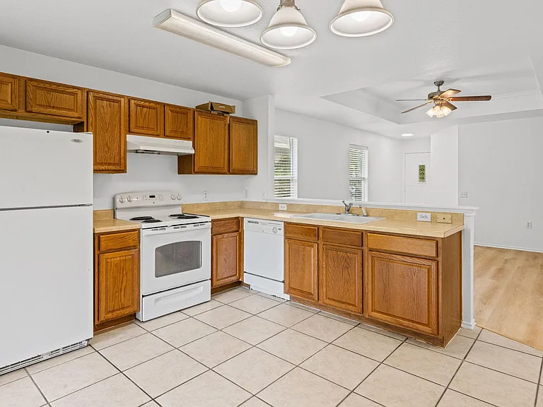 1509 Coriander Dr — Photo 6
