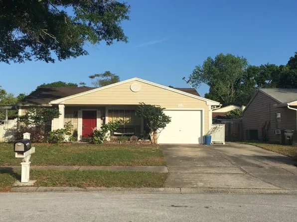 3864 Regent Dr, Palm Harbor, FL 34684