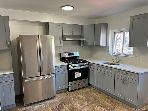 4th image of 347 Quincy Avenue