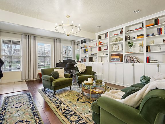 3rd image of 11057 S Topview Rd