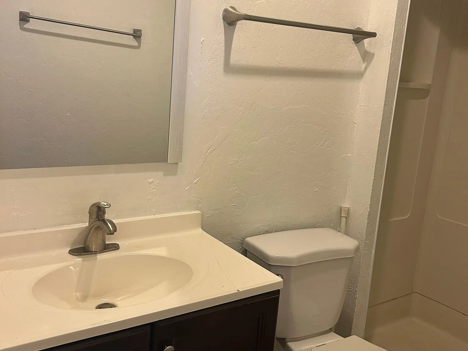 3 bed, 2.5 bath, 1474 sqft, $1,675 — Photo 3