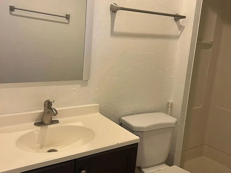 9750 Hefner Village Blvd — Photo 3
