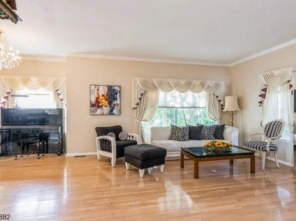 1104 Fawnridge Pl, Hanover Twp., NJ 07981