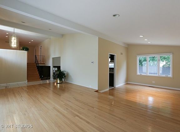4th image of 7518 Comstock Ln