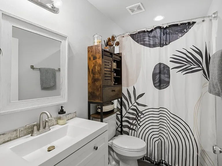 2111 Lone Star Rd — Photo 14