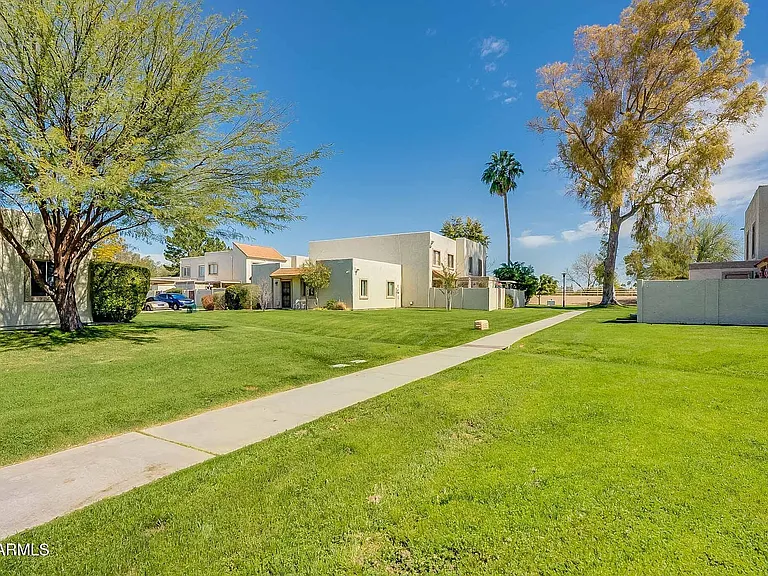 7906 E Keim Dr — Photo 55