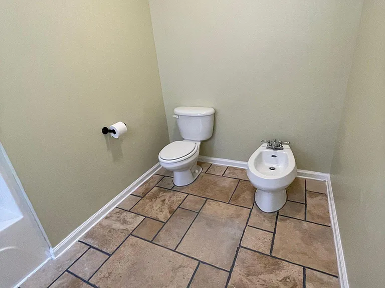 136 Centennial Cir — Photo 12